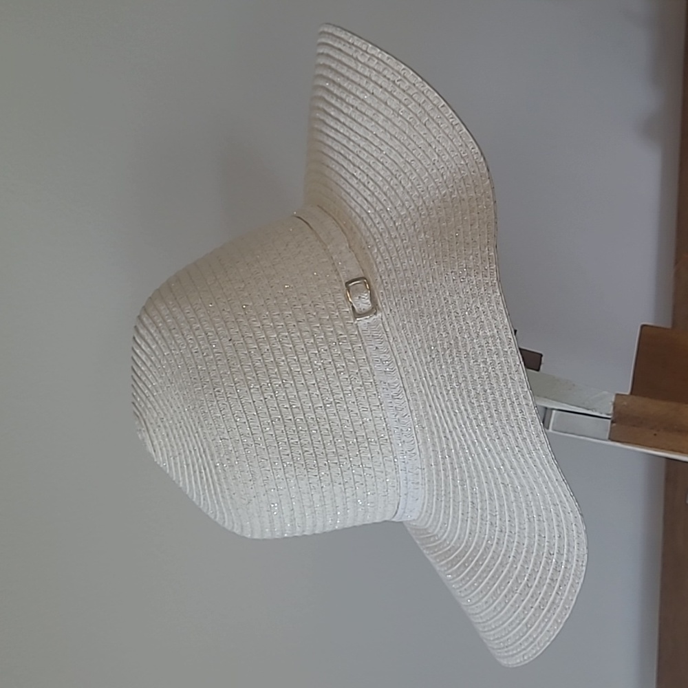 White Madhatter Beach hat